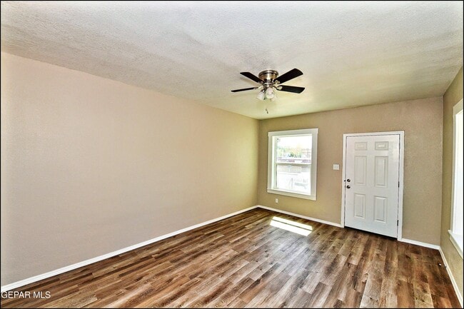 Building Photo - 615 Arizona Ave