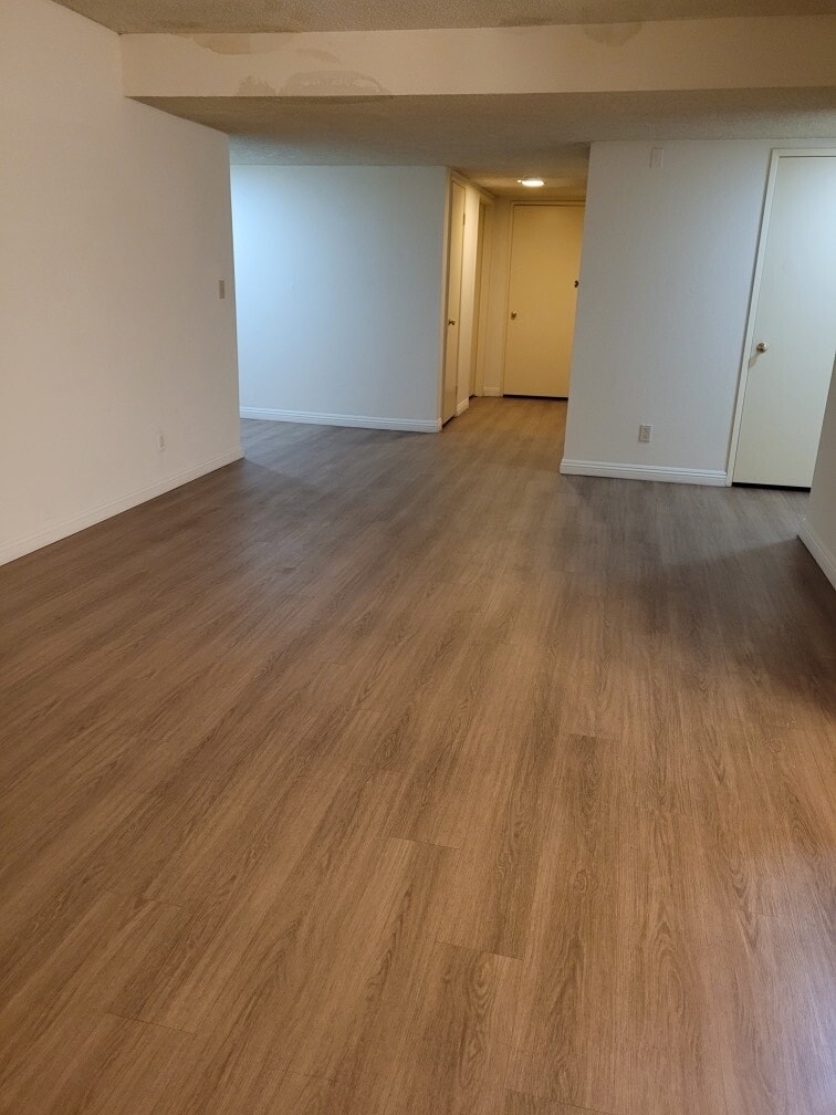 Building Photo - Beverly Villa