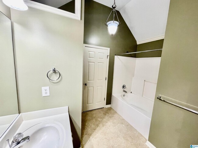 Building Photo - 183 Hayesbury Ct