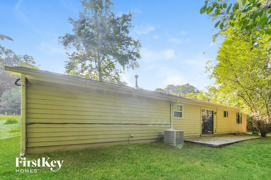 Building Photo - 4665 Jamerson Forest Pkwy