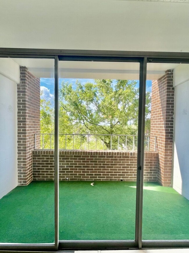 Building Photo - 14 Lockwood Dr
