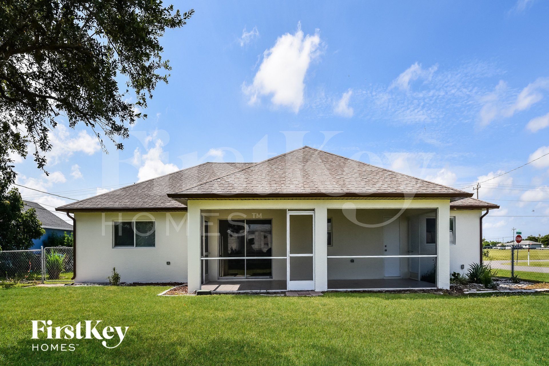 Building Photo - 817 NE 9th St