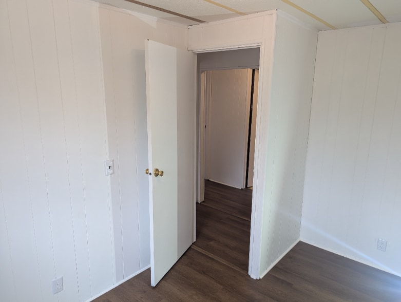 Building Photo - 10553 Waller Rd