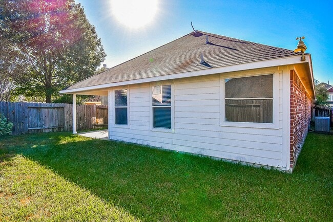 Building Photo - 20922 Barbons Heath Ct