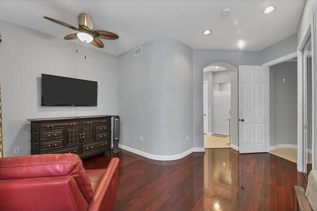 Building Photo - 5523 46th Ct W