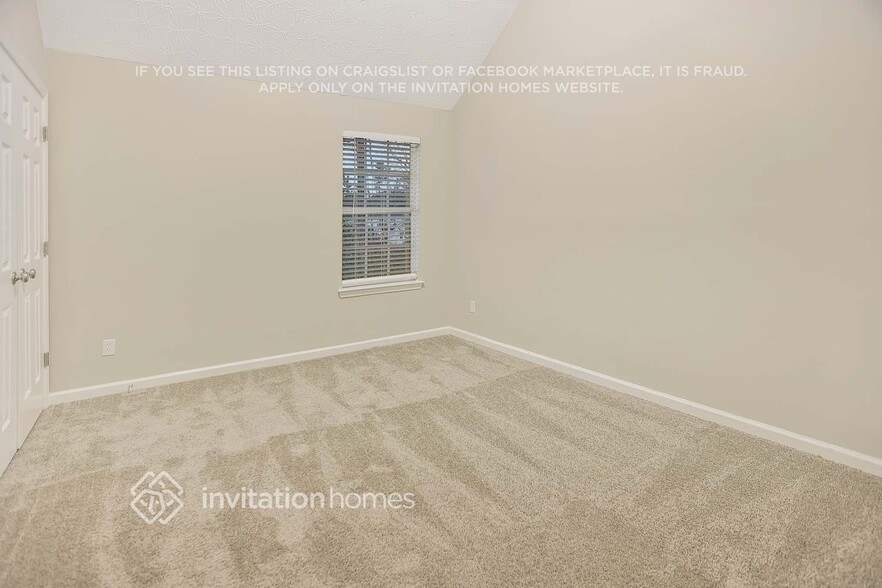Building Photo - 2796 Two Lakes Cir