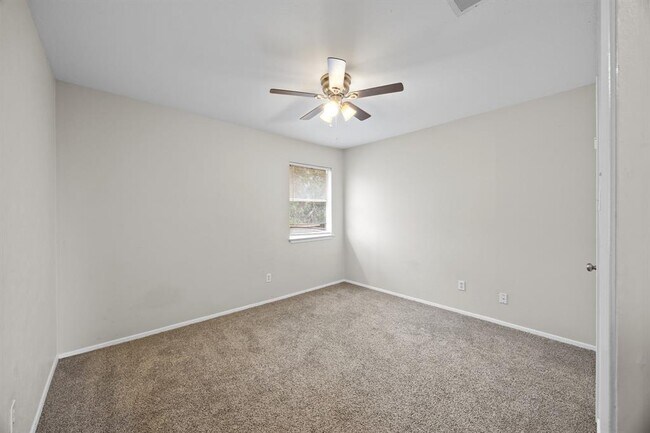 Building Photo - 6904 Rifle Bend