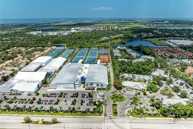 Building Photo - 3605 54th Dr W