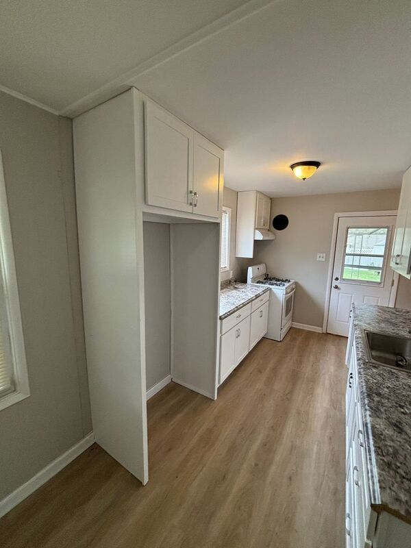 Building Photo - 12095 Nantucket Pl