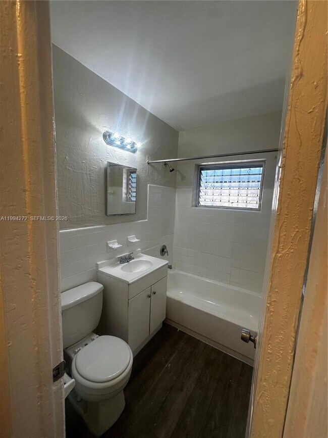 Building Photo - 112 NE 63rd St