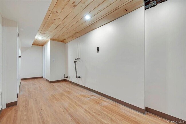 Building Photo - 564 Kirbytown Rd