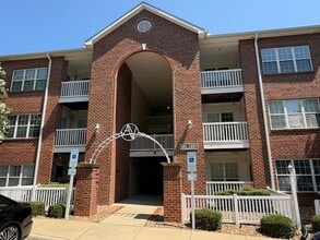 Building Photo - 1 Bedroom 1 bath
