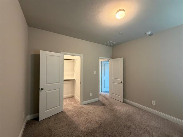 Building Photo - 624 Hutchinson Ln