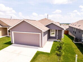Building Photo - Up to 1 Month of FREE RENT!!!