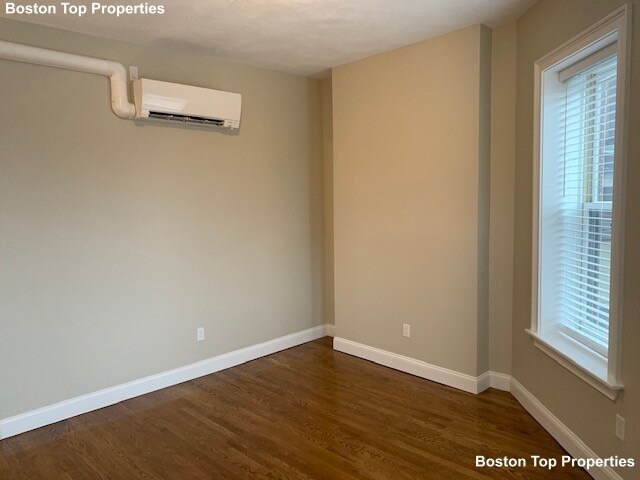 Building Photo - 537 Columbus Ave