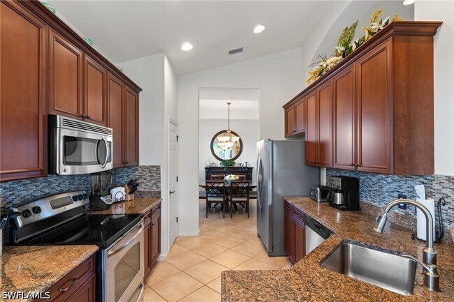 Building Photo - 6693 Alden Woods Cir