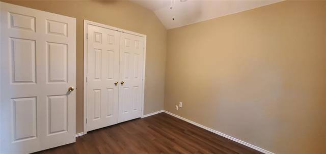 Building Photo - 10901 Camelot Dr