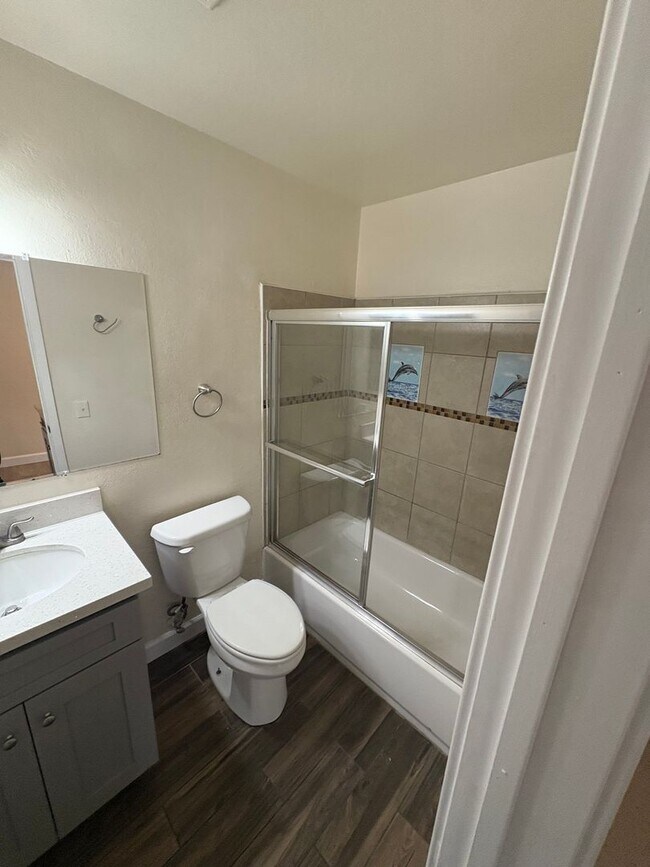 Building Photo - Don't miss out on this single story in Ontario- completely remodeled!