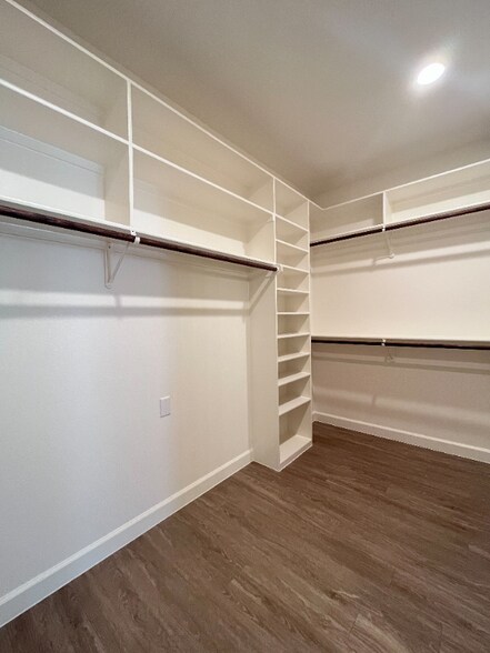 Building Photo - 1302 Milltown Rd