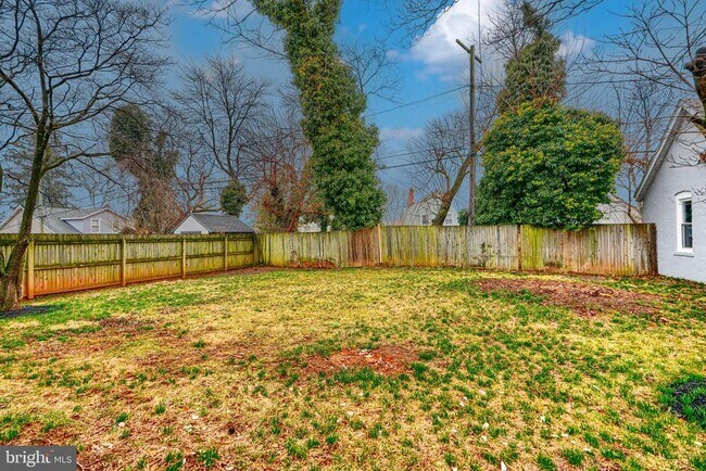 Building Photo - 3901 Forrester Ave