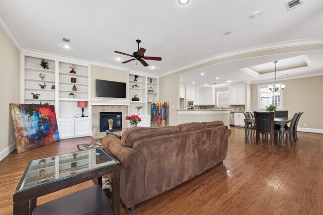 Building Photo - 105 Detering St