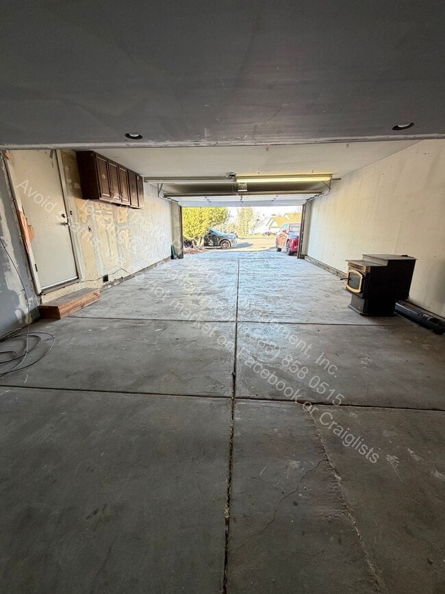 Building Photo - 17998 E Bellewood Dr