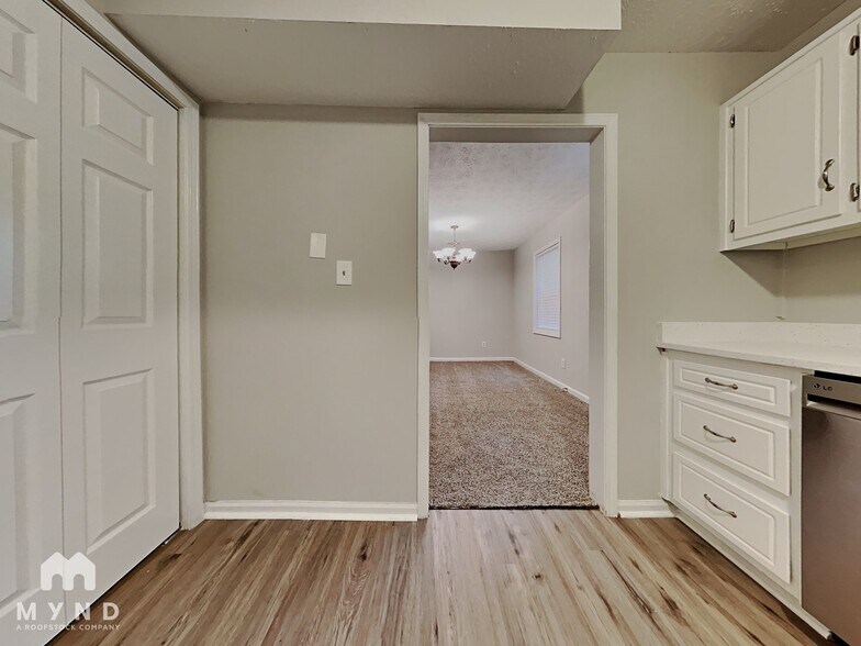 Building Photo - 4560 Coopers Creek Pl SE