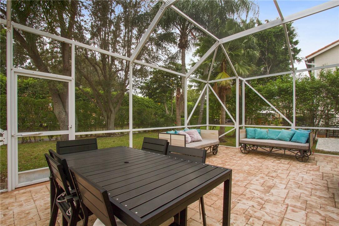 Building Photo - 6885 Barnwell Dr
