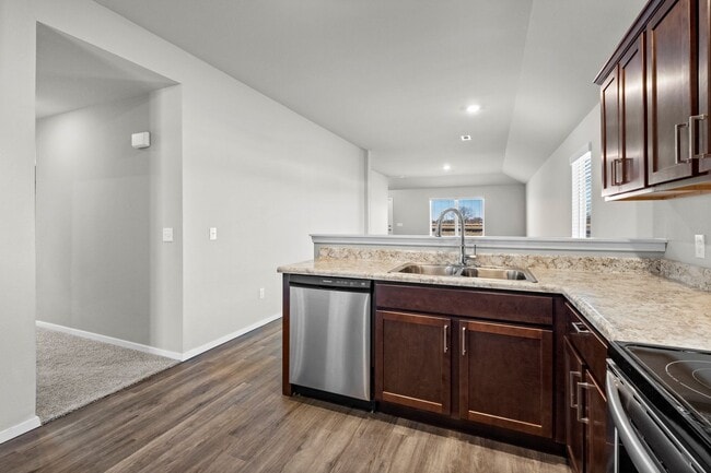 Building Photo - Home Sweet Home