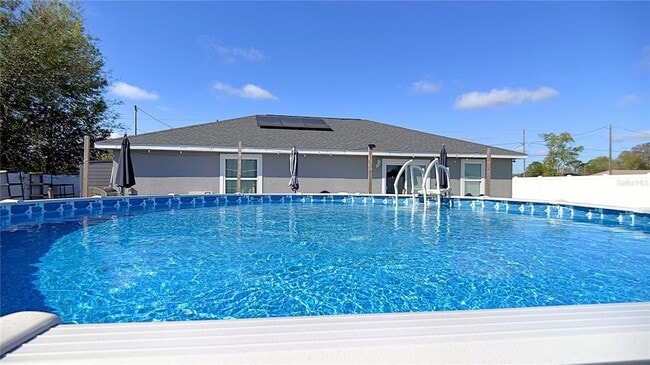 Building Photo - 35 Laurel Course