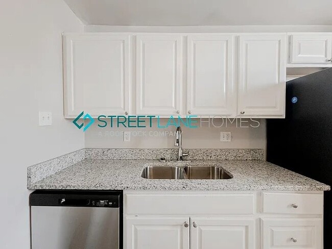 Building Photo - 6563 Avalon Ave