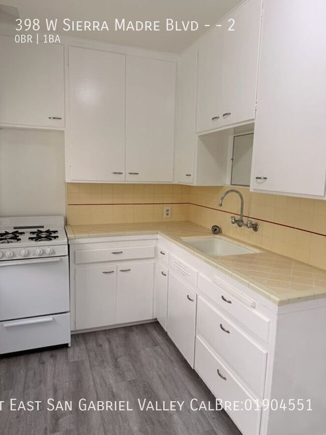 Building Photo - 398 W Sierra Madre Blvd