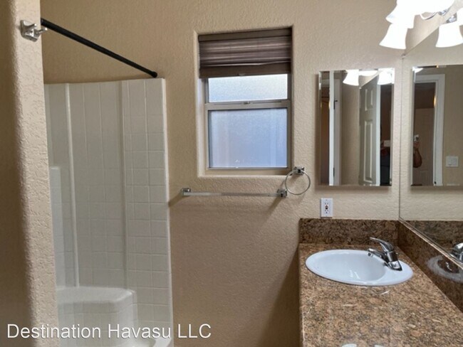 Building Photo - 3 br, 2 bath House - 3240 Medicine Bow Drive