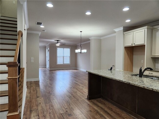 Building Photo - 1323 Faircrest Wy