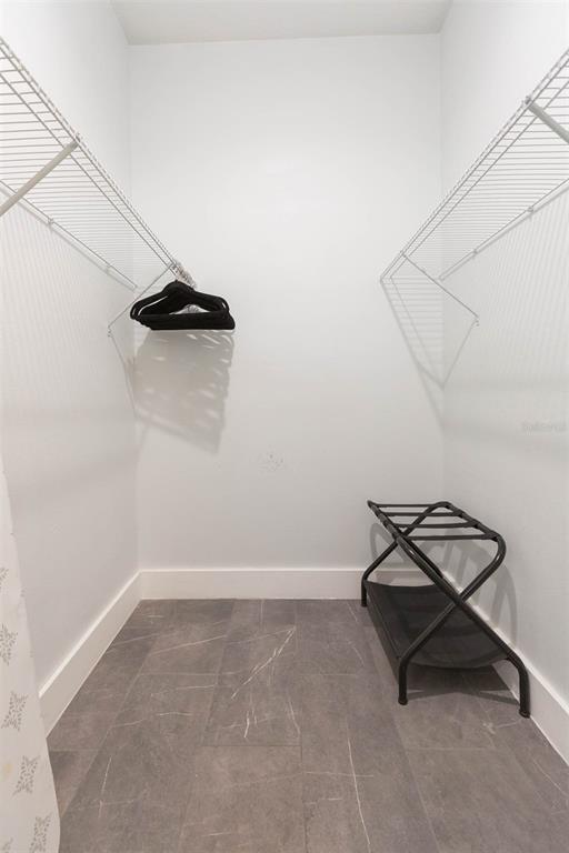 Building Photo - 2013 E Waters Ave