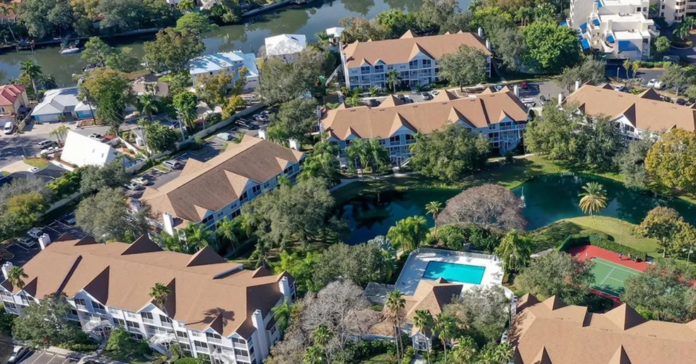 Building Photo - 850 S Tamiami Trl