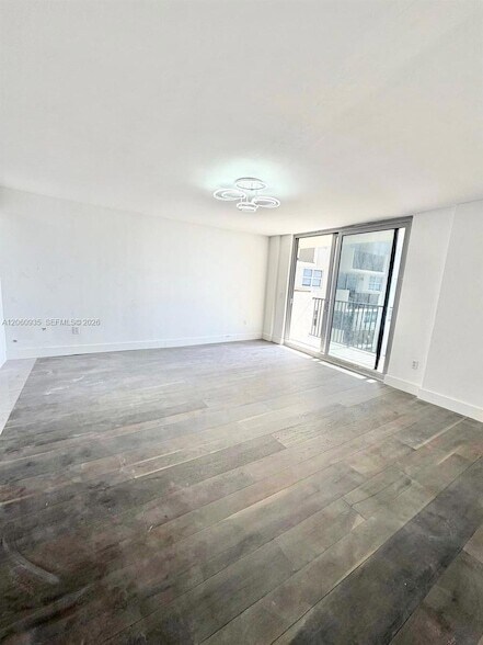 Building Photo - 9273 Collins Ave