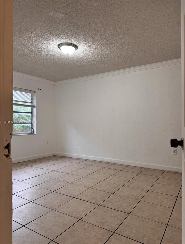 Building Photo - 20520 NW 15th Ave