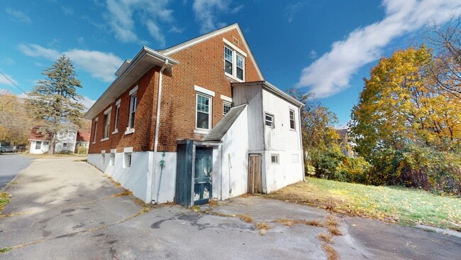 Building Photo - 217 Tower Ave