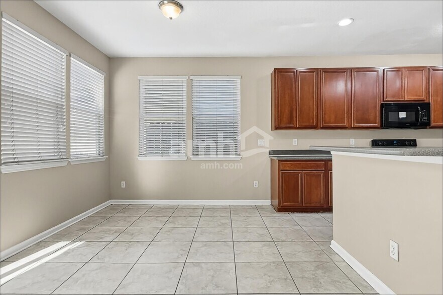 Building Photo - 4032 Ringneck Dr