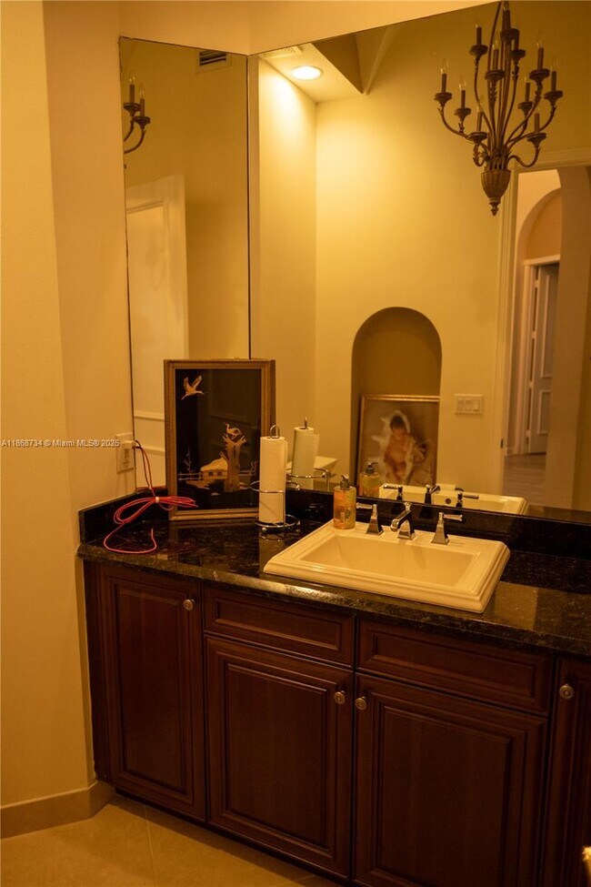 Building Photo - 9350 Via Classico W