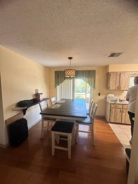 Building Photo - 110 Truman Ave NE