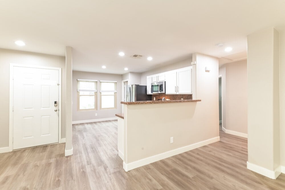 Building Photo - 1057 Spotted Bull Ct