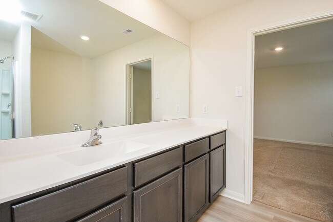 Building Photo - 405 Texas Olive Dr