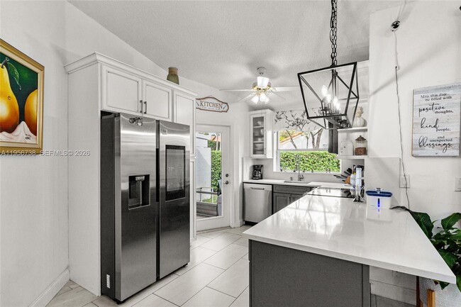 Building Photo - 6207 Floral Lakes Dr