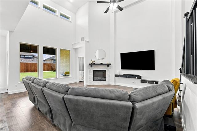 Building Photo - 1717 Canals Dr