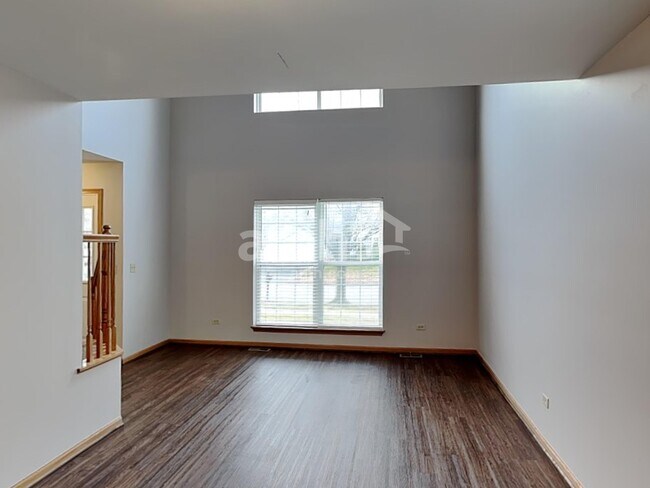 Building Photo - 1907 Arbor Falls Dr