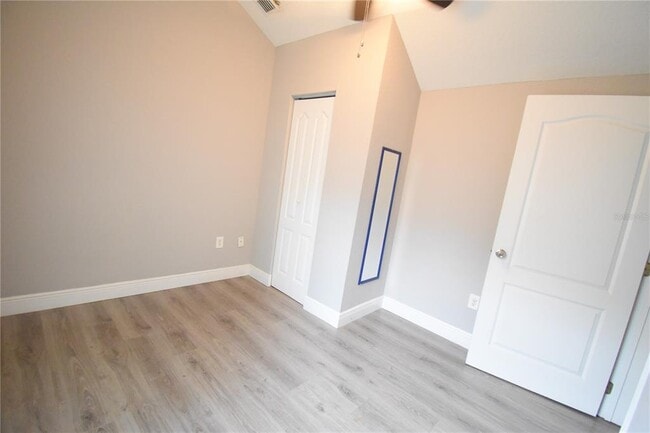 Building Photo - 221 E Cypress St