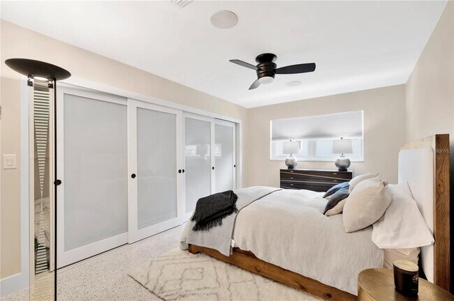Building Photo - 807 Snug Island