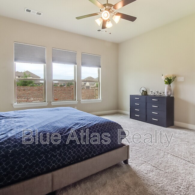 Building Photo - 4001 Bear Creek Ct